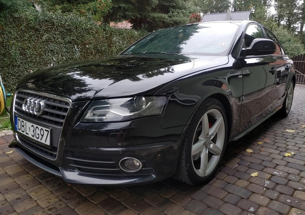 Audi A4 cena 34900 przebieg: 240000, rok produkcji 2009 z Warszawa małe 301